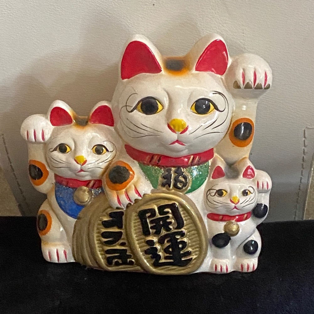 Vintage Japan The Maneki Neko Symbol Of Wealth  Fortune Lucky 3 Cats Piggie Bank